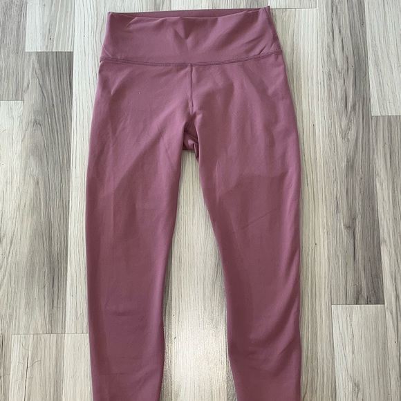 SOLD on Vinted. Fabletics compression capri leggings - Picture 2 of 4